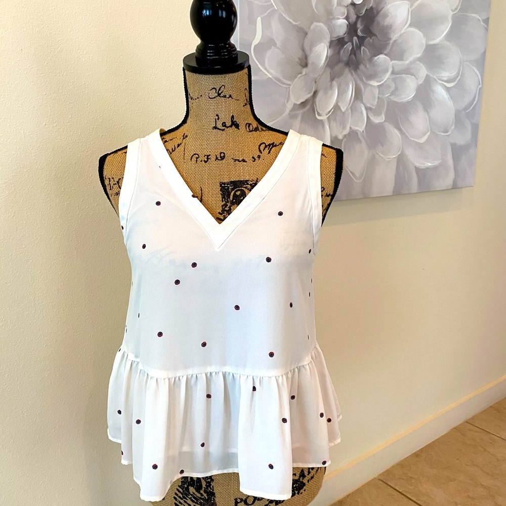 LOFT V-Neck Flutter Top 🌺